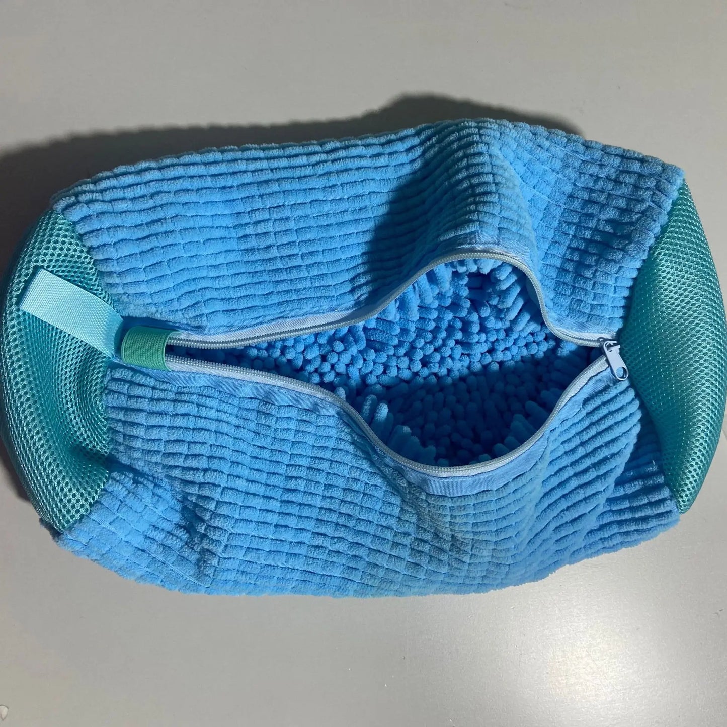 Sneaker Washing Bag – Clean Your Shoes Safely in the Machine